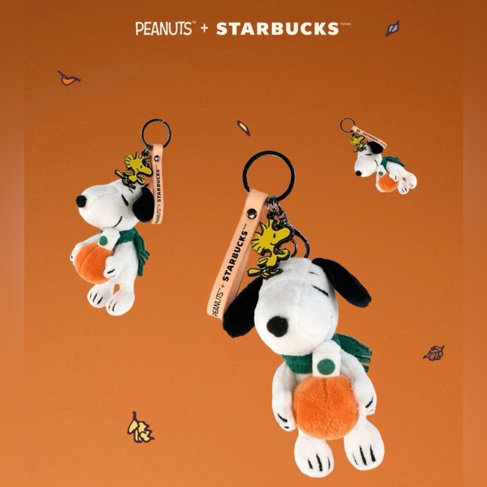 🆕 Starbucks 2026 Peanuts Snoopy  Plush Keychain